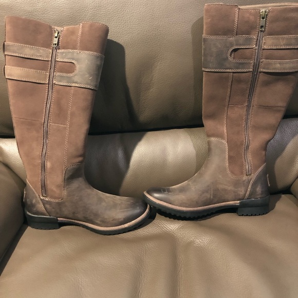 NWOT UGG Zarina tall brown leather boots - Picture 4 of 8